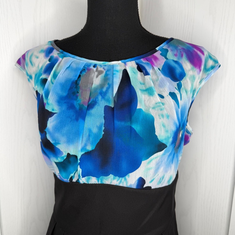 AGB Dress Women Size 12 Black Blue Floral Watercolor Cap Sleeve Empire Waist - Picture 2 of 8